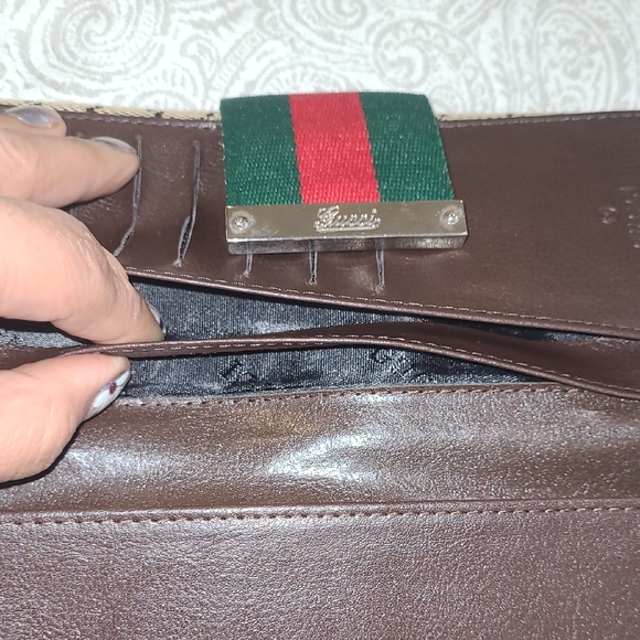 Gucci Monogram Wallet with Red and Green Accent - Picture 10 of 12